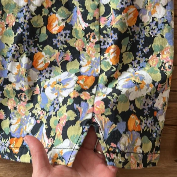 Adorable mini skirt slit wild fable floral black white green purple 0 xs - Picture 4 of 4